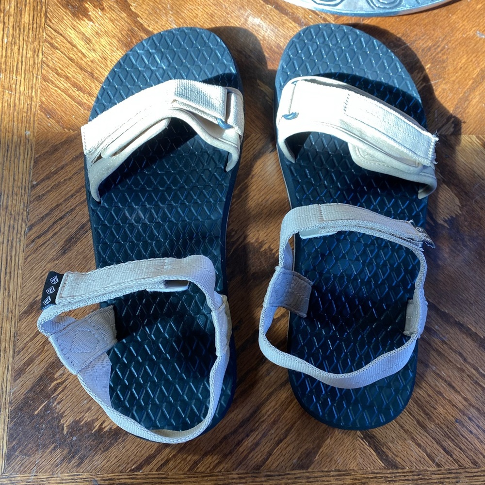 Volcom Trail Sandals - Picture 3 of 4